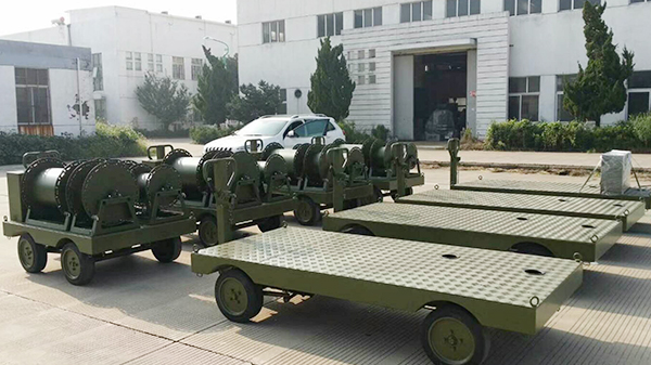小掛車底盤